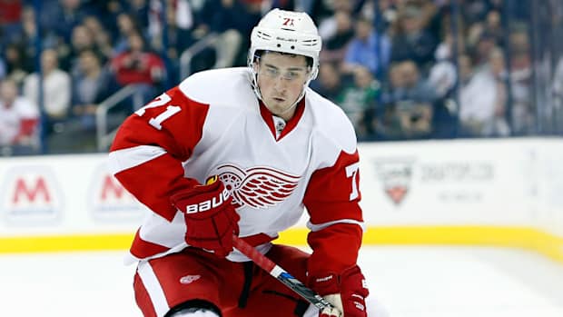 detroit-red-wings-dylan-larkin-20-goals-first-rookie-zetterberg.jpg